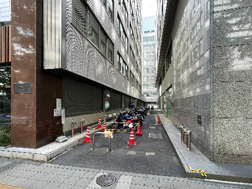 Laneway on the Daimyo-Koji Avenue side (Before renewal)